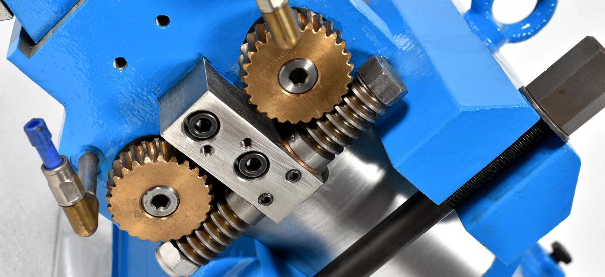 Close up of an Ashlow SLF 3-slitting guide