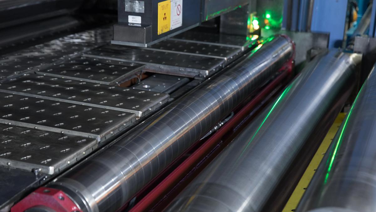  Air Bearing ShapeMeter – Online flatness measurement for the metals rolling industry