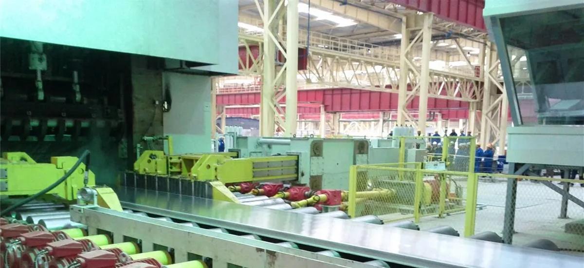 Rolling process in an aluminium mill