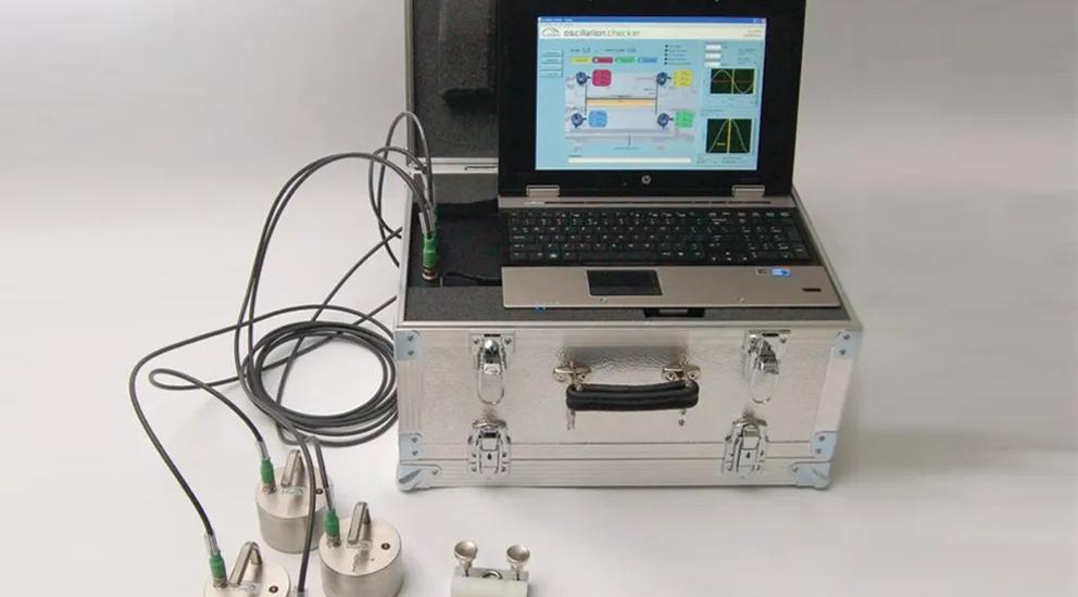 OsciChecker device