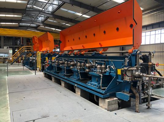 プライメタルズテクノロジーズ製の SCR 9000 用銅棒材圧延機。これまで江西銅業に 納入した中で最高の生産能力を有します。