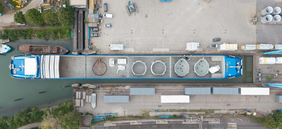 Several major pieces of core equipment for Primetals Technologies EAF Ultimate electric arc furnace were recently delivered by ship to voestalpine’s site in Linz, Austria. 