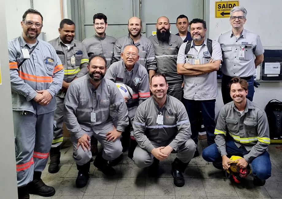 The commissioning team, with representatives from Usiminas and Primetals Technologies, on site at the steel plant in Ipatinga, Brazil.