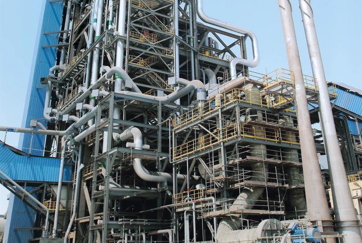 View of the MIDREX reformer tower