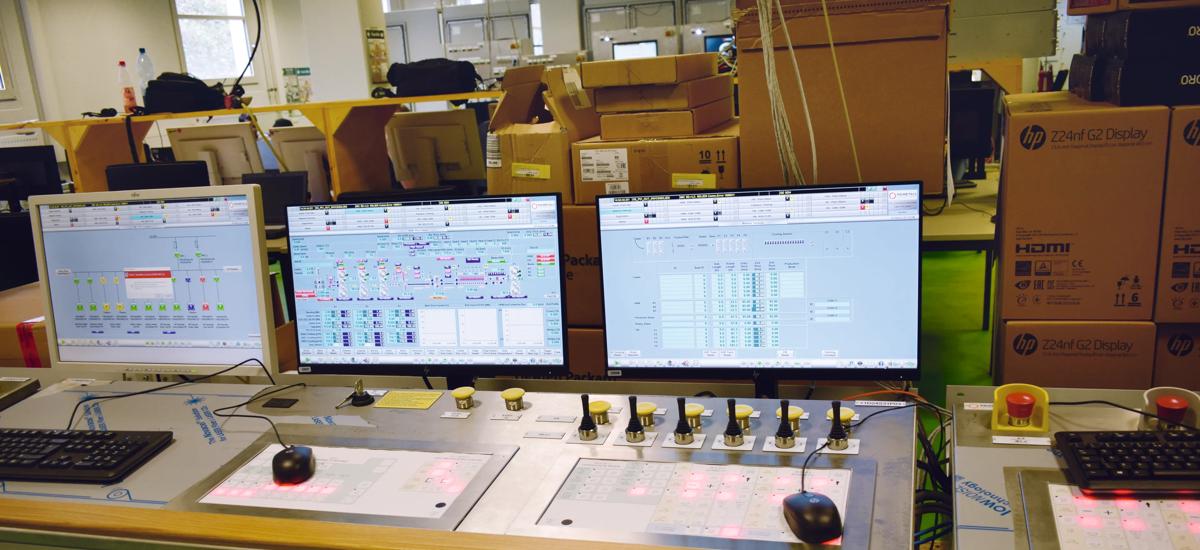 These control panels are particularly impressive. When the work in Fürth is completed, they will be sent to the plant, where they’ll be part of the control pulpit.