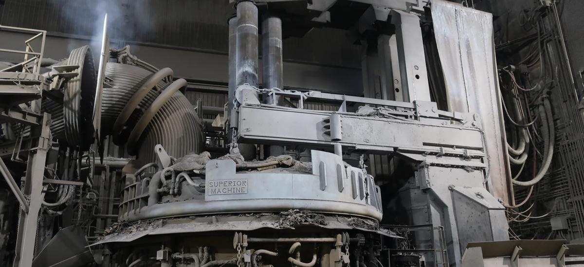 Electric arc furnace operated by Gerdau Special Steel North America at the company's electric steel plant in Monroe, Michigan, USA. Primetals Technologies will modernize the electric arc furnace and supply a new twin ladle furnace and new material handling system (photo: Gerdau Special Steel North America).