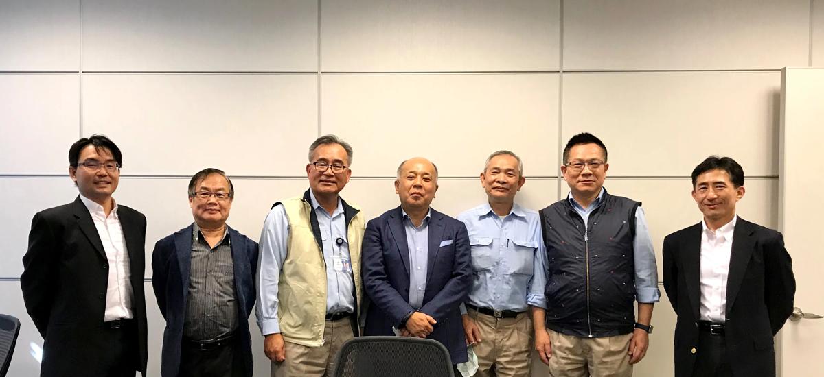Representatives from CSC and Primetals Technologies during the contract signing ceremony. Third from left: Min-Hsiung Liu, Vice President, Commercial Division at China Steel; forth from left: Hideshi Yoshizaki, Head of Business Development at Primetals Technologies Japan.