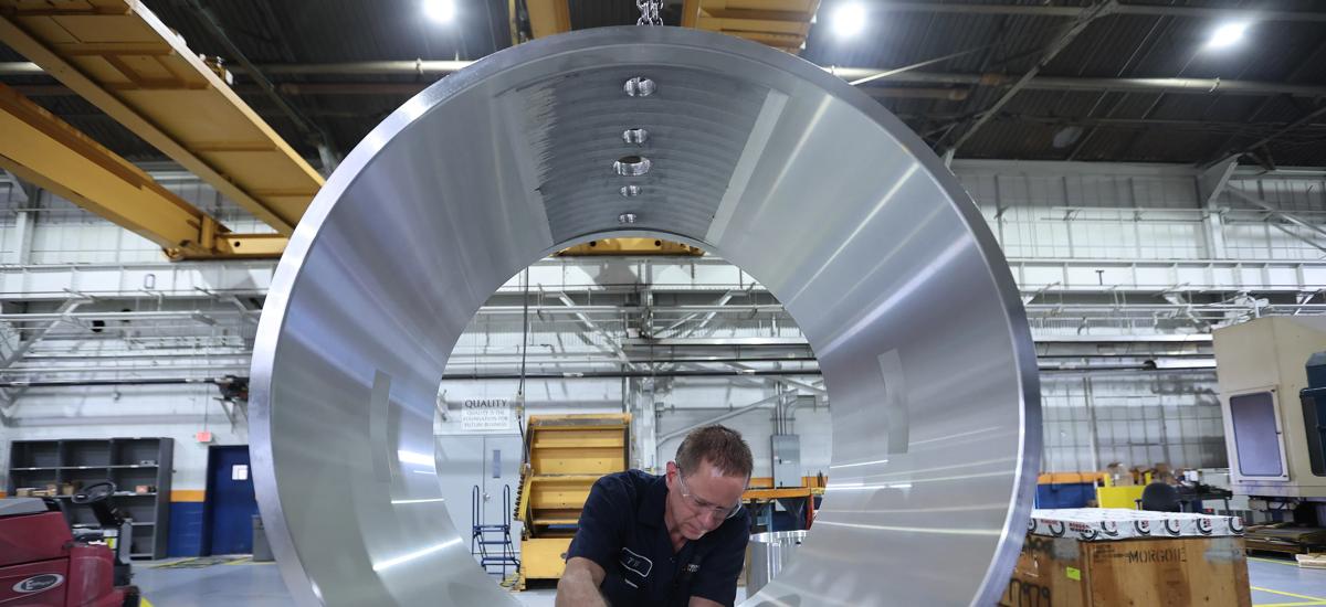 Photo of a service technician refurbishing a MORGOIL bearing