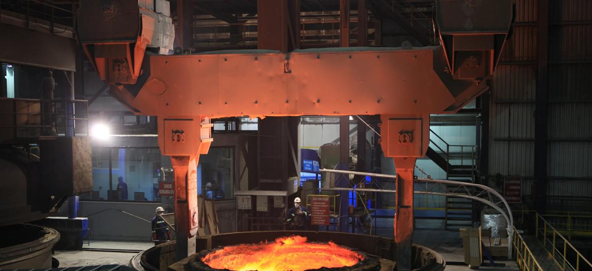  In the Dilovası meltshop of Turkish steelmaker Çolakoğlu Metalurji A.S. (Çolakoğlu), Primetals Technologies upgraded an existing VD(Vacuum Degassing) plant to a VOD (Vacuum Oxygen Decarburization) plant.