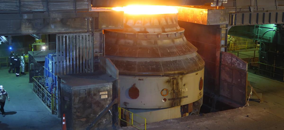 First heat of converter BOF #2 installed by Primetals Technologies at CAP Acero (Compania Siderurgica Huachipato S.A.) in Talcahuano, Chile. (Photo: Jean Paul Sauré, CAP Acero).