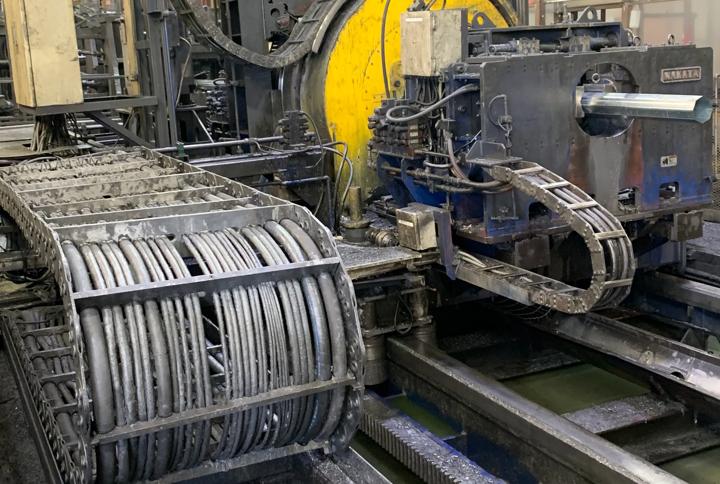 Primetals Technologies and Nakata upgraded the automation and drives system for a 12-inch Nakata flying cutoff machine.