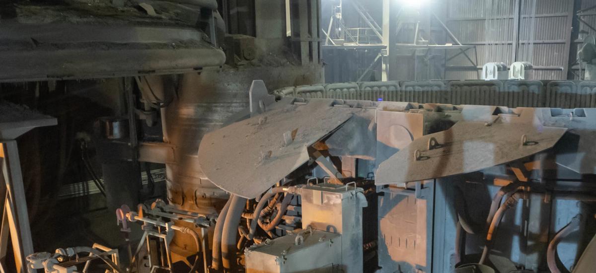 Automatic Sandfilling Device at an EAF