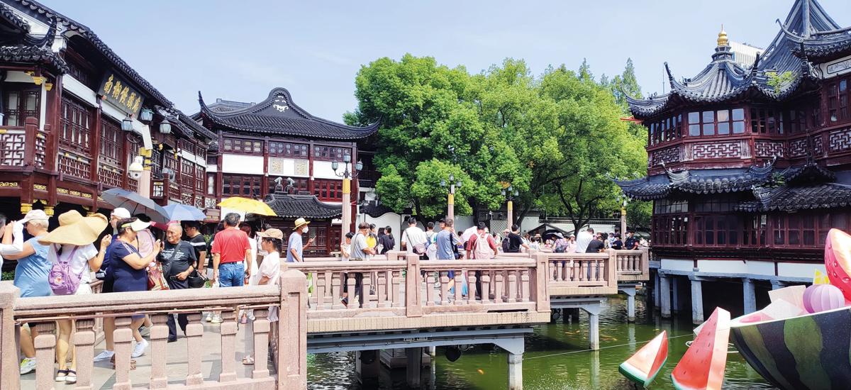 Yu Garden was first built in 1559 by Pan Yunduan, a government minister during the Ming Dynasty, for his father so that he would find more enjoyment in his old age. The garden's name translates to "Garden of Happiness" and still preserves some of the manufactured waterways, paths, and styles of buildings. Today, it attracts tourists and shoppers.
