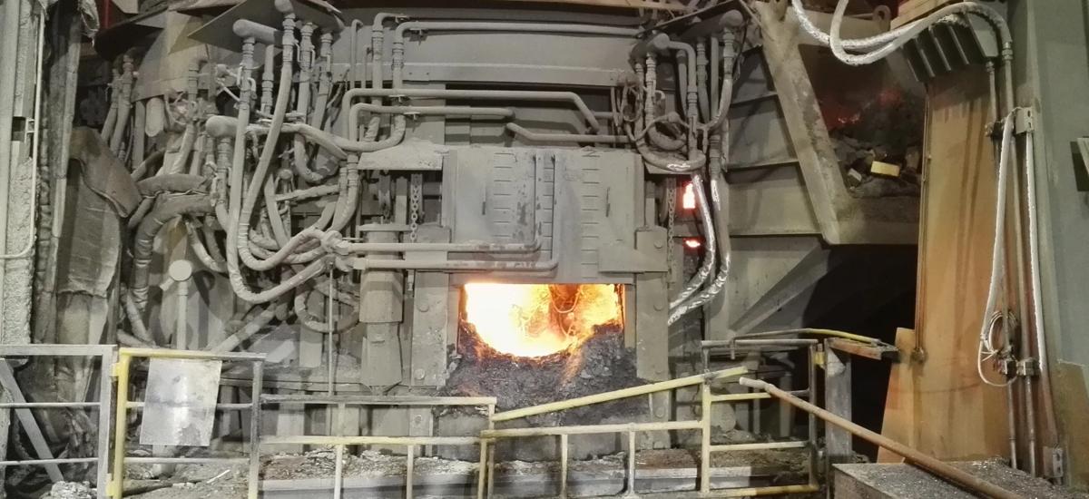 150-metric-ton twin electric arc furnace at Baosteel in Shanghai, China.