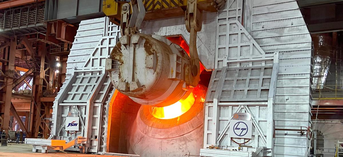 The first charging at JVML’s LD converter (BOF) “H”, supplied by Primetals Technologies. 