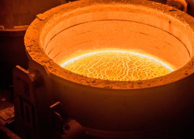 Ladle with hot steel
