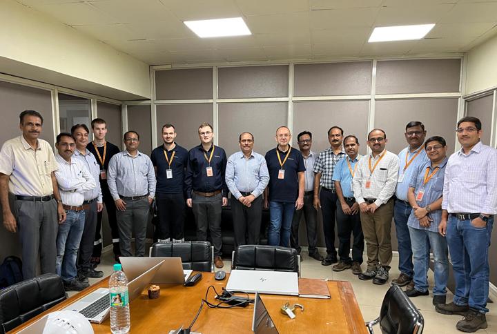 Representatives from JUSL and Primetals Technologies at the occasion of contract signing. 