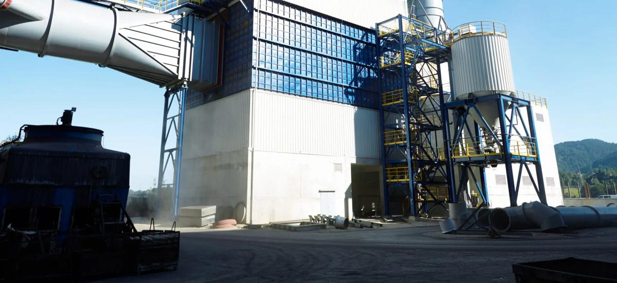 The new dedusting system lowers emission levels.