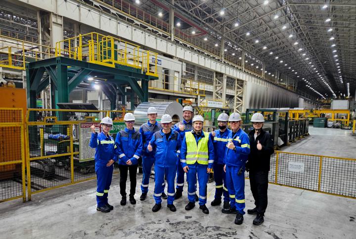 Part of the teams from Primetals Technologies and Ulsan Aluminum after the successful automation upgrade. 