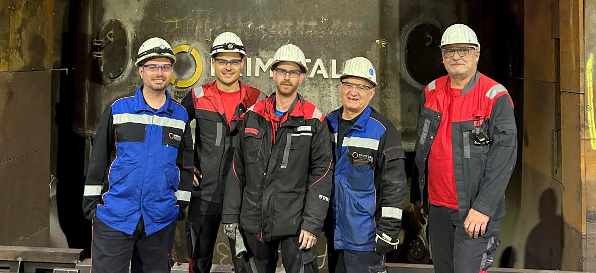 Part of the on-site teams of Primetals Technologies and voestalpine just after the first heat at LD  converter (BOF) No.4 in Donawitz.