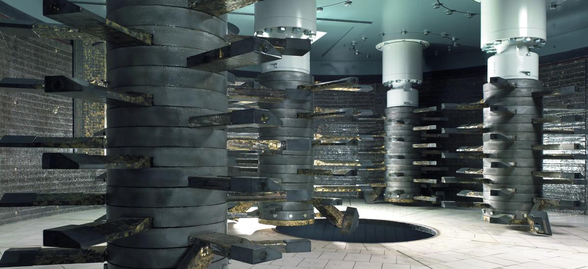 View inside a Intersive Mixing and Granulation System