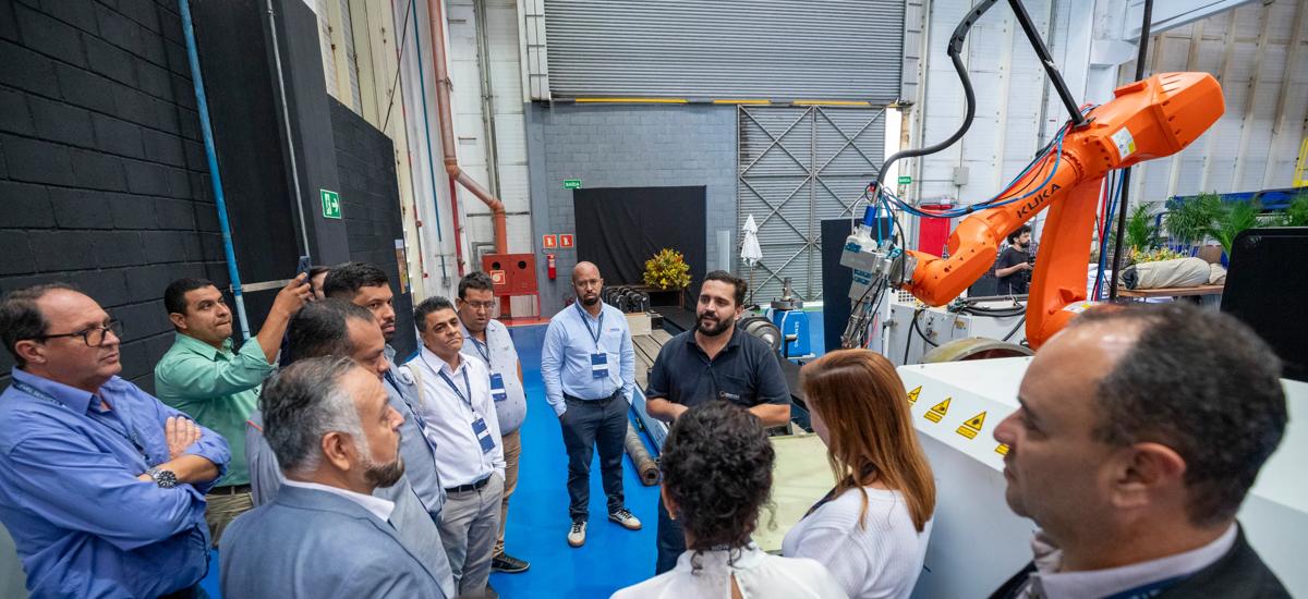 New and precise equipment ensure high reliability and accuracy. Pictured here is part of the advanced laser cladding technology, a key feature of the coating process. 