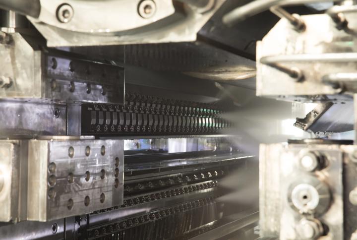 ISV Spray System from Primetals Technologies installed on an aluminium foil mill. 