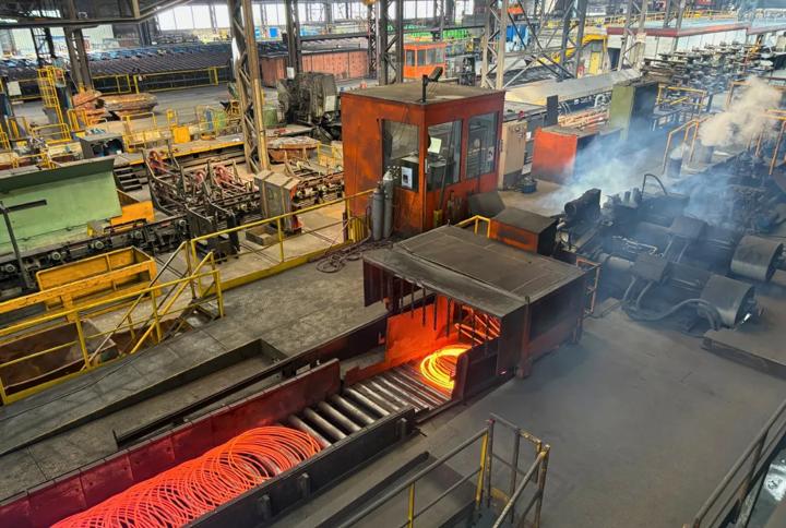 Overhead view of the upgraded laying head at Stahl Gerlafingen's wire rod mill in Gerlafingen, Switzerland.