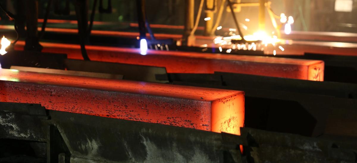 With the solution "Through-Process Optimization (TPO)", EVRAZ ZSMK intends to improve the quality of rail manufacturing at Russia’s largest steel plant. Copyright: © 2021 EVRAZ plc