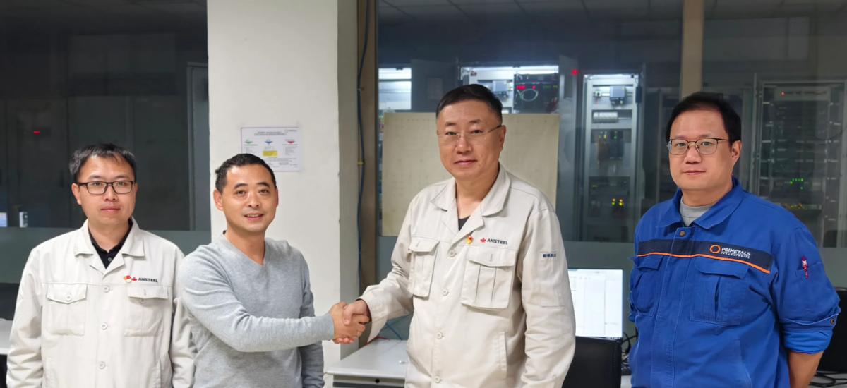 Representatives from Primetals Technologies and Angang Ltd. on-site after the signing of the final acceptance certificate.