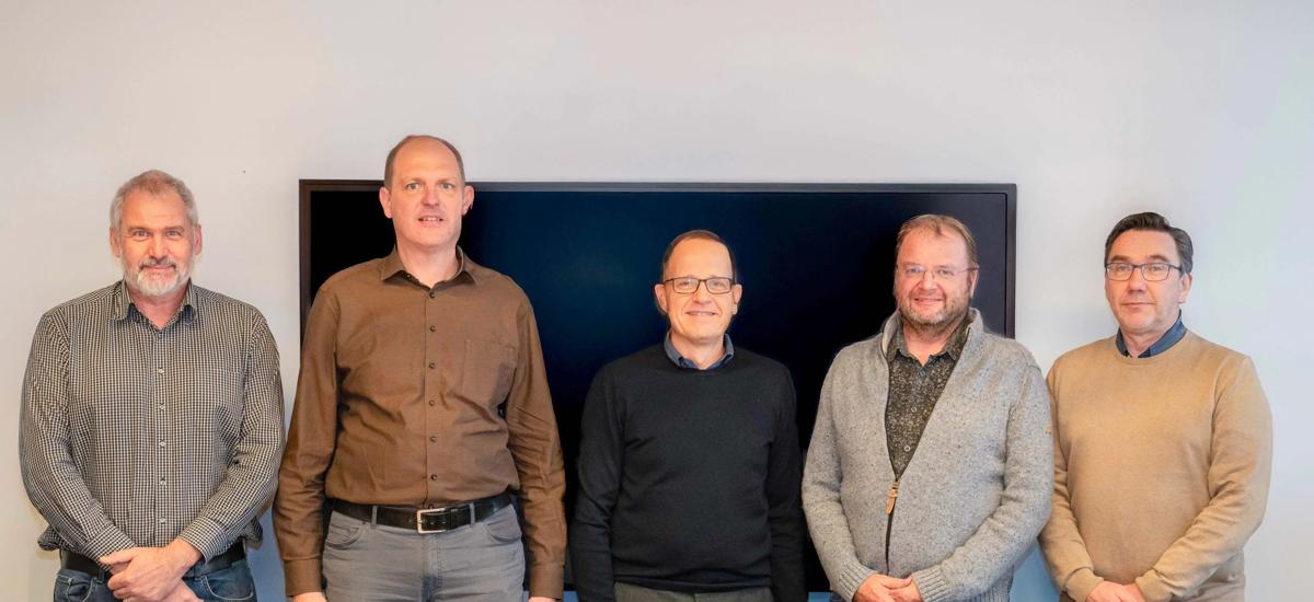 Representatives from Primetals Technologies and Konepeikko Oy at the kick-off meeting for the new scrap torch-cutting machine.