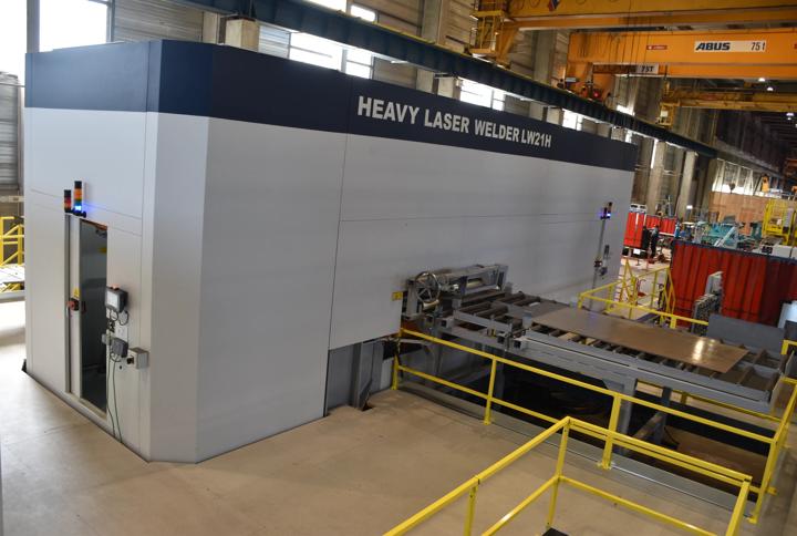The advanced laser welding machine (LBW) to be applied in the pickling line modernization. Shown here is an identical implementation to the one for Toyo Kohan. 