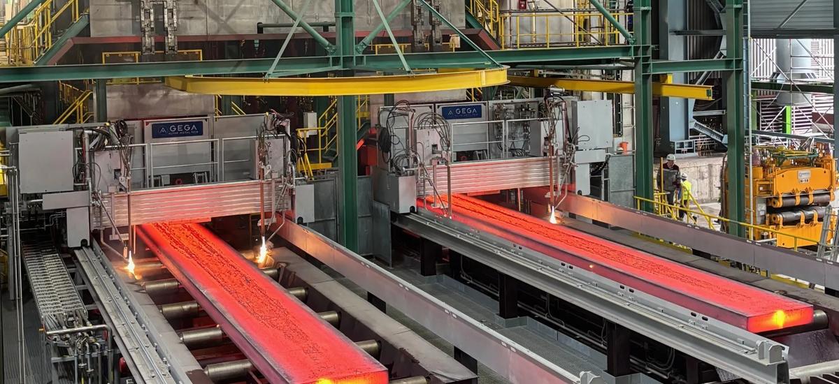 The upgraded 2-strand continuous caster No. 4 includes advanced mechanical and automation solutions.