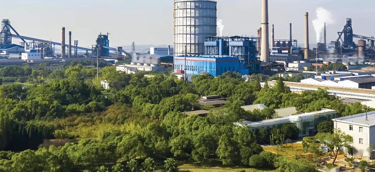 Exterior view of the Xiangtan Iron and Steel plant.