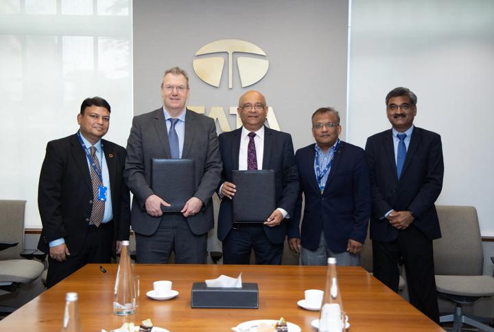Representatives from Primetals Technologies and Tata Steel During the Signing ceremony. 