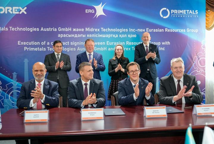 Representatives from ERG, Primetals Technologies, and Midrex Technologies at the occasion of contract signing. 