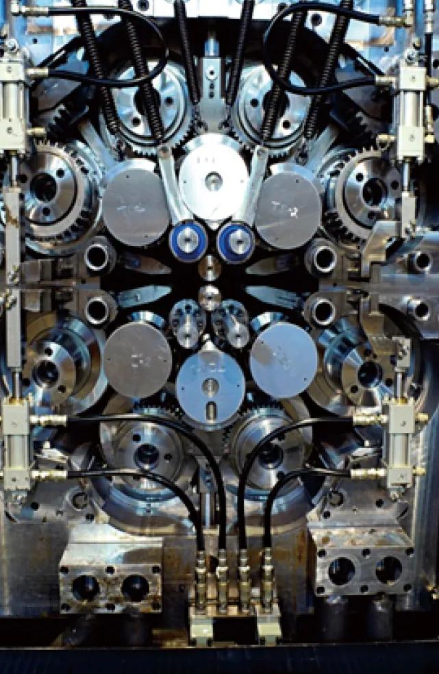 Stainless steel rolling mill stand