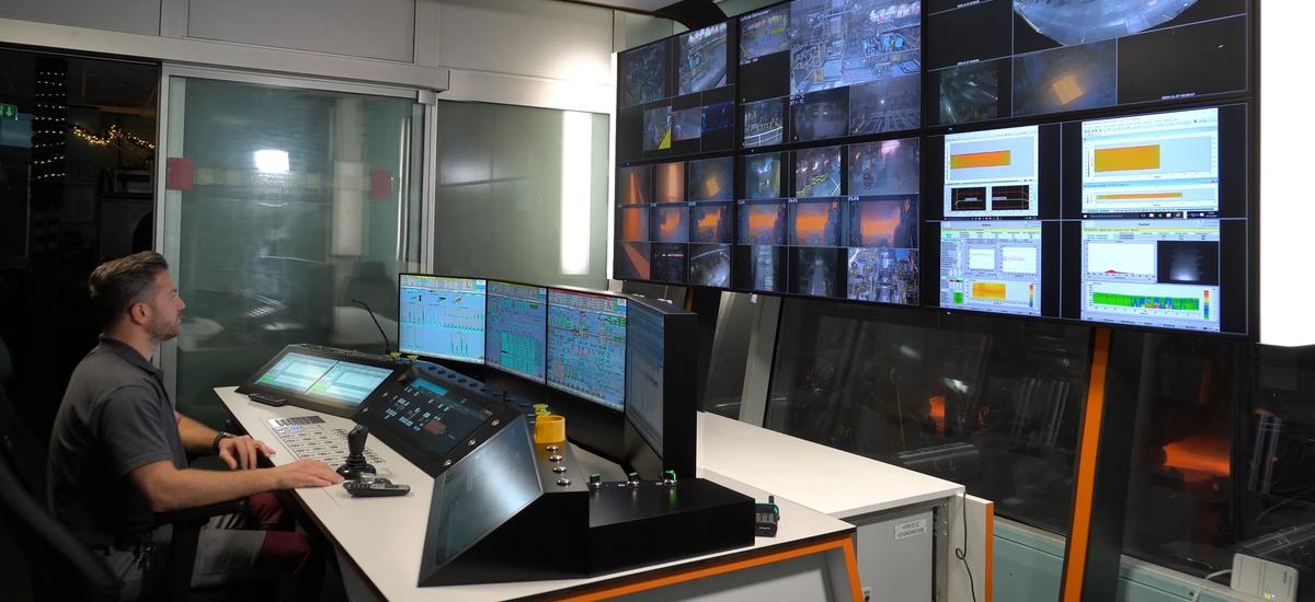 The COC displays live camera feeds, AI-powered digital assistants, and HMI automation software, giving operators a clear view of the plant’s status. It also provides recommended actions when intervention is needed.