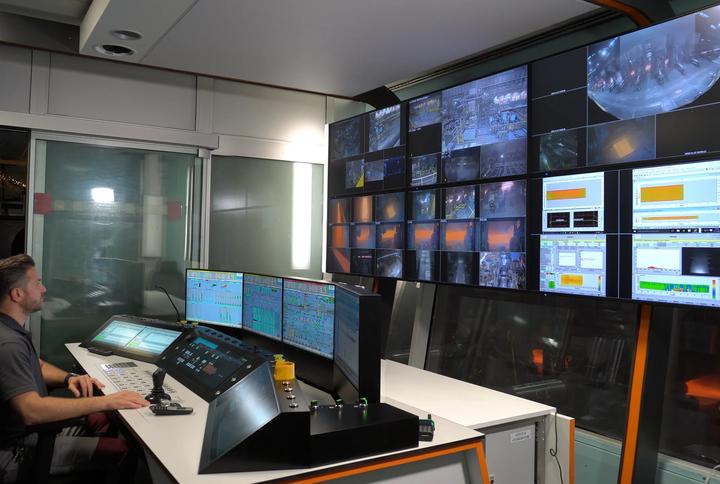 The COC displays live camera feeds, AI-powered digital assistants, and HMI automation software, giving operators a clear view of the plant’s status. It also provides recommended actions when intervention is needed.