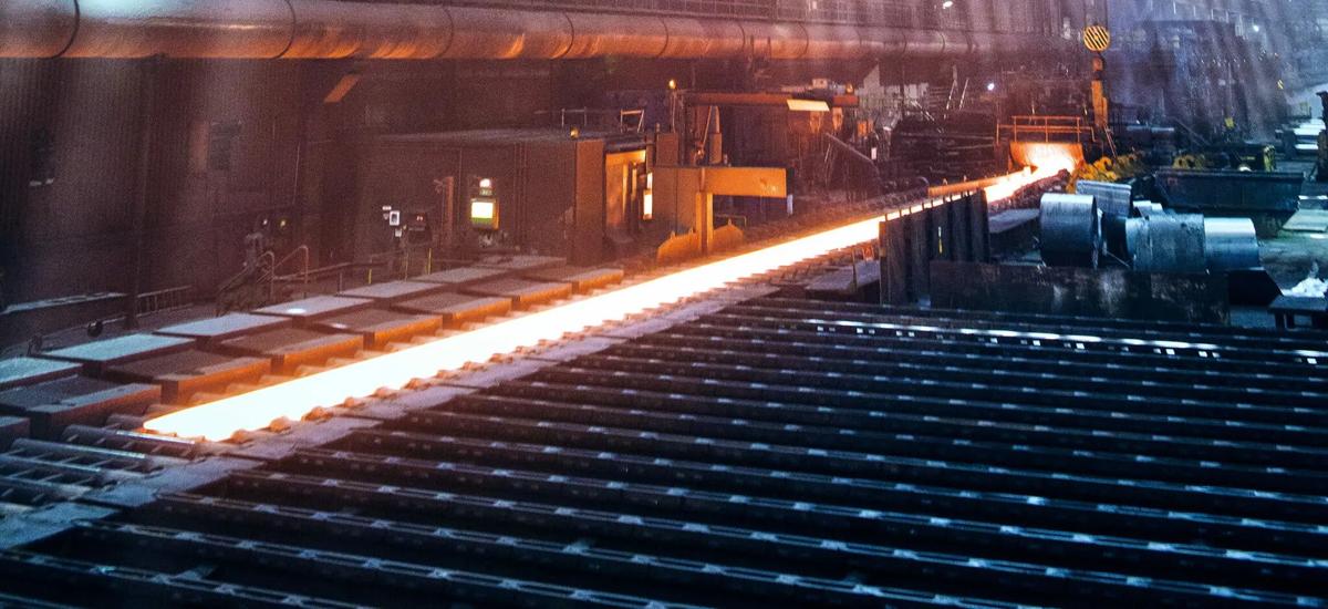 As part of thyssenkrupp Steel’s “Strategy 20-30,” two continuous casting machines will be rebuilt. In one case, the caster will be revamped and decoupled from the hot-rolling mill; in the other case, the caster will be modernized from the ground up to improve the surface quality of the strip ultimately produced.