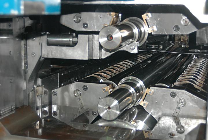 X-HI rolling mode with small work-roll  diameters and driven  intermediate rolls