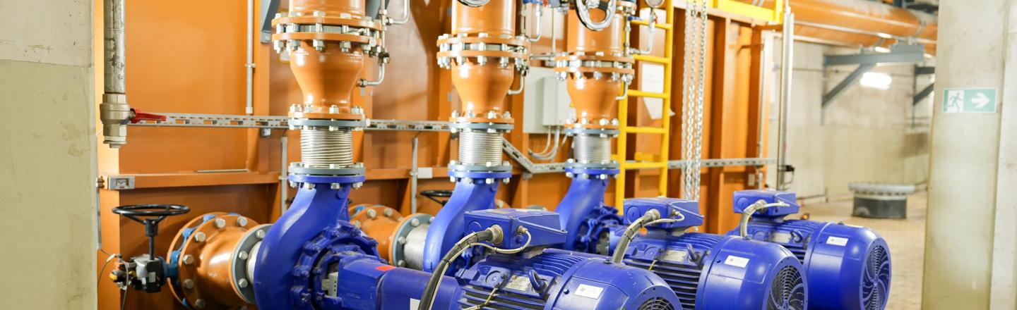 Low-voltage motors for hydraulic station