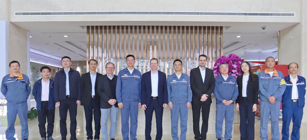 Representatives from Primetals Technologies and Baosteel Zhanjiang at the signing ceremony.
