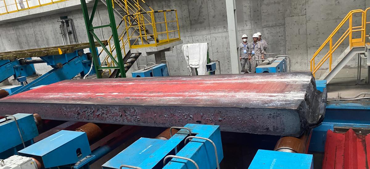 Primetals Technologies’ new continuous caster at Wuyang Iron and Steel is engineered to produce ultra-thick slabs up to 460 millimeters thick. 