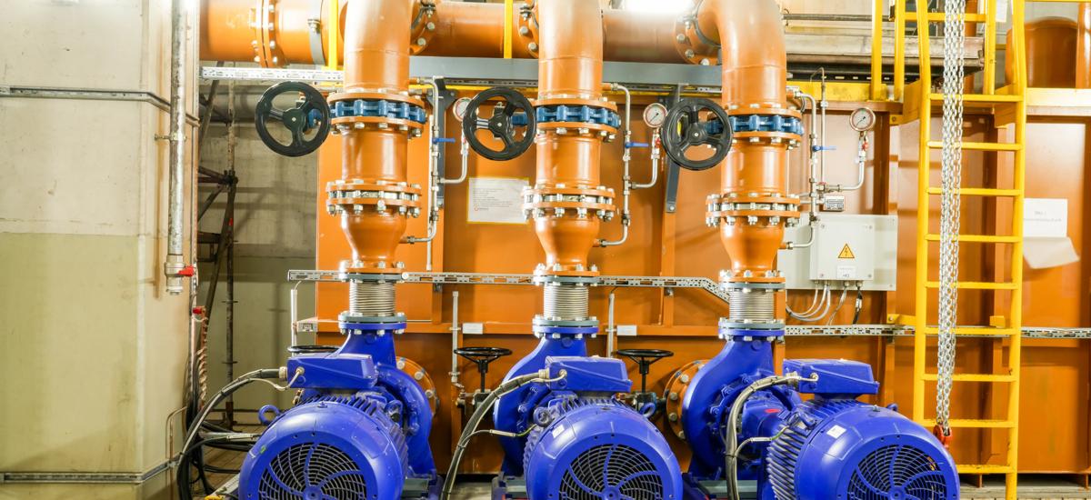 Low voltage motor for hydraulic station
