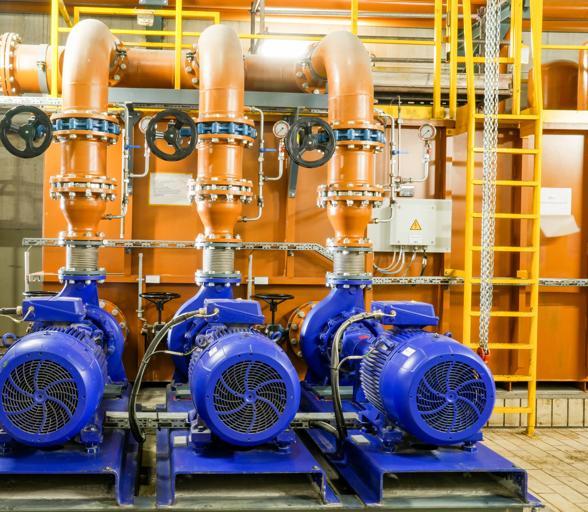 Low voltage motors for hydraulic station